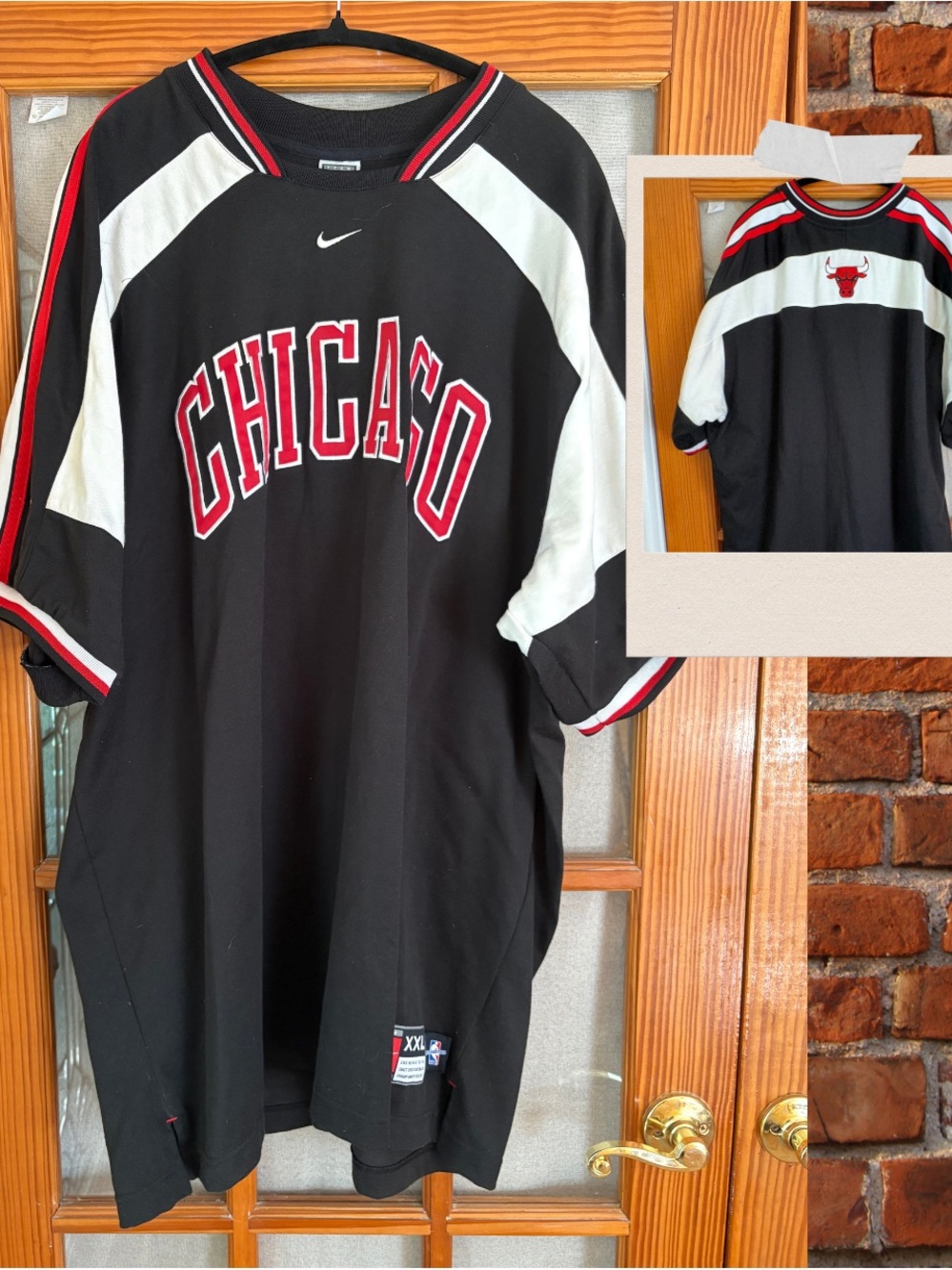Bulls Nike Black and Red Team Patch Pullover XXL